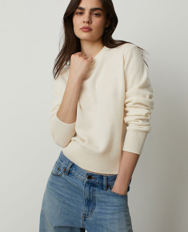 Wool crew-neck sweater U010 off white