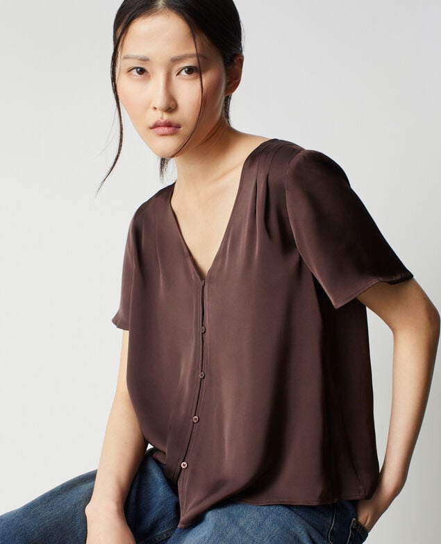 Blouse fluide satin&eacute;e M390 marron fonce