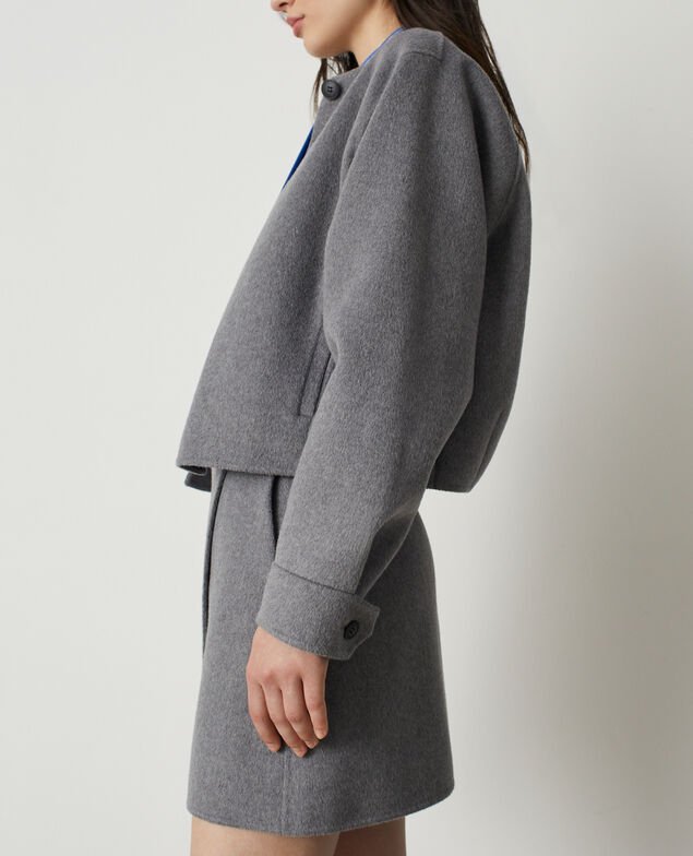 Double-faced wool-blend jacket with a touch of cashmere. M070 gris taupe